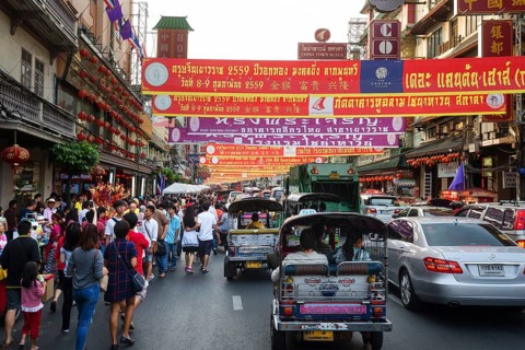 Heavy traffic in Yaowaraj road