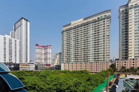 Condominiums or freehold flats