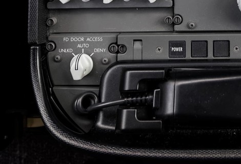 A FD Door Access switch in the cockpit of a Boeing 787-9 prohibit Dreamliner of the airline ANA