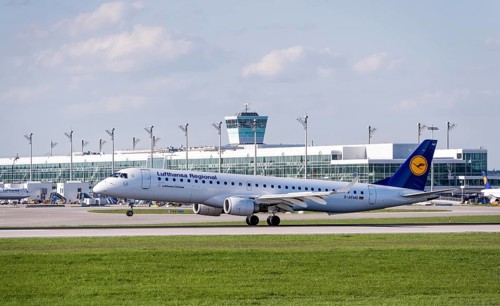 Lufthansa jet