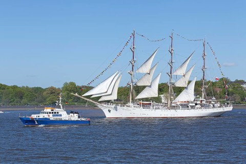Sailing ship "Dar Mlodziezy"