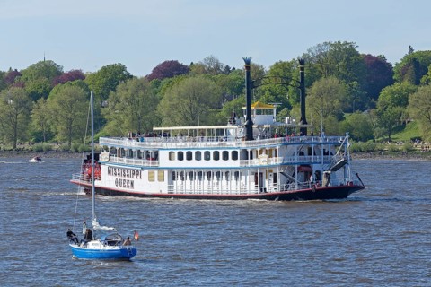 Paddleboat Mississippi Queen