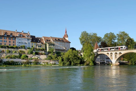 Reuss with Reuss bridge and railway