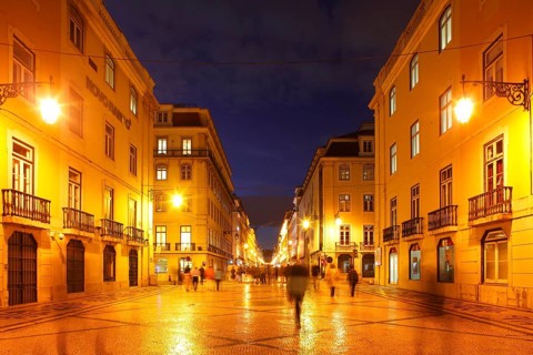 Rua Augusta at dusk