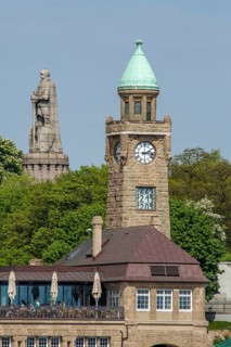 St. Pauli Piers with Bismarck memorial in the Old Elbpark