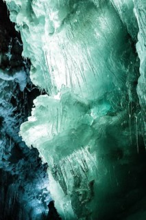 Glacial crevice