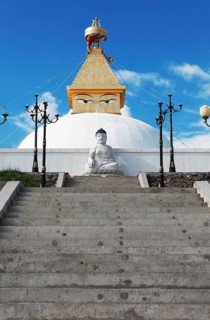 Steps to the stupa in Amarbayasgalant Monastery