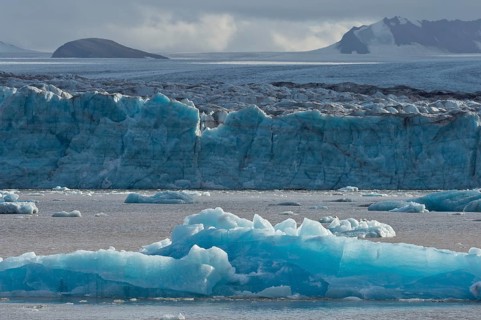 Ice drifting in the sea