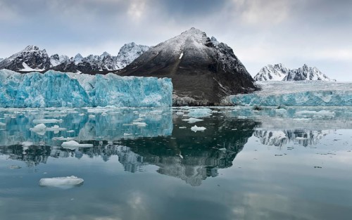 Mountains and Monacobreen glacier