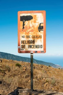 Spanish warning sign
