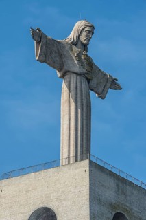 Cristo Rei statue
