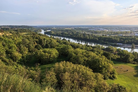 View of the Garonne River from the Pech-David hill in the evening light