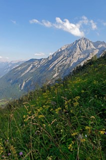 Route to Purtscheller House on Hohen Goll Mountain