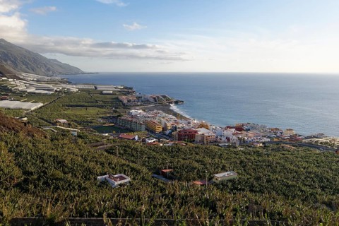 Puerto Naos and banana plantations