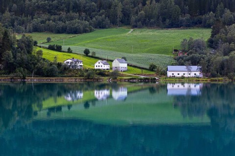 Houses on Lake Oldevatnet