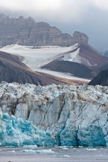 Kongsbreen Glacier