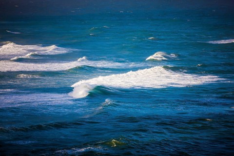 Waves breaking in Hanalei Bay