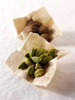 Black and green cardomom seeds
