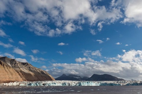 Kongsbreen Glacier