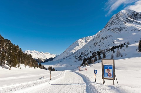 Snow-covered mountain pass of Staller Saddle