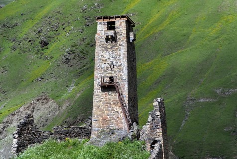 Medieval living and defence tower