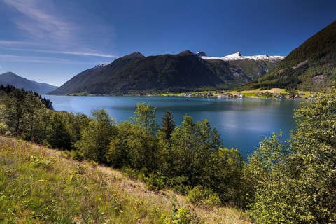 Fjaerland with the Jostefonni Glacier