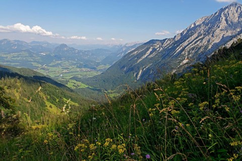 Route to Purtscheller House on Hohen Goll Mountain