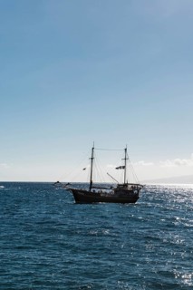 Excursion boat with a pirate flag