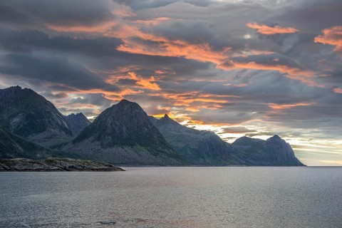 Coast near Husoy in the evening light