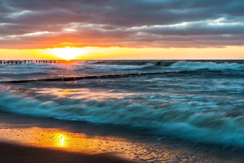Breakwaters or groynes