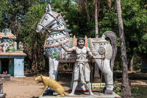 Decorated horse statue statue of the god