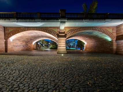 Untermainbrucke Bridge at night