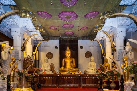 Buddha statue in the Temple of the Sacred Tooth Relic