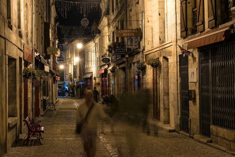 Rue Victor Hugo at night