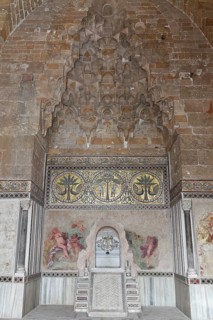 Niche with muqarnas and mosaics in the audience hall