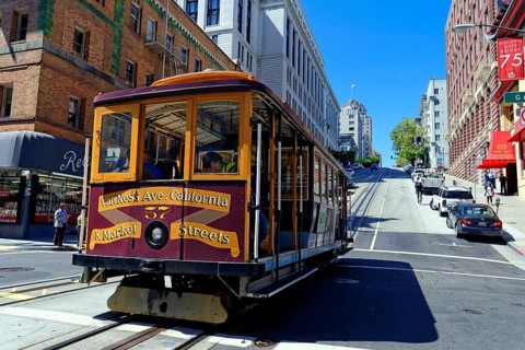 The historic cable car on California Street