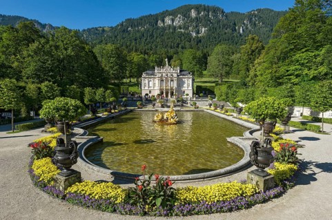 Water parterre with the Flora fountain