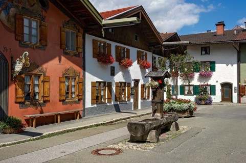Violin making museum and carved wood fountain