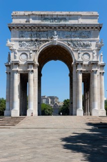 Arco della Vittoria triumphal arch