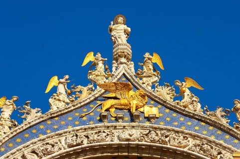 Sculptures and Lion of St Mark on the front of St Mark's Basilica