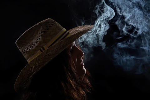 Young woman wearing a hat