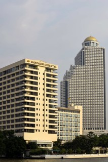 Mandarin Oriental Hotel and the State Tower at the Chao Phraya River