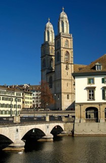 Munsterbrucke bridge over the Limmat and Grossmunster church