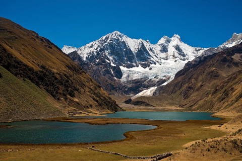 The mountain lakes Lagunas Jahuacocha