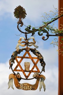 Hanging sign of the inn 'Zum Butz'