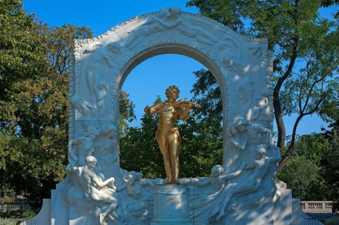 Monument to the composer Johann Strauss II