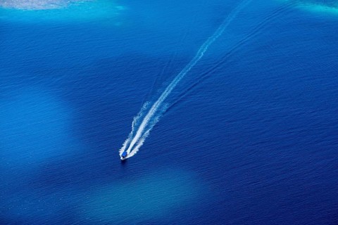 Diving boat