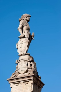 Statue on the Roland Fountain