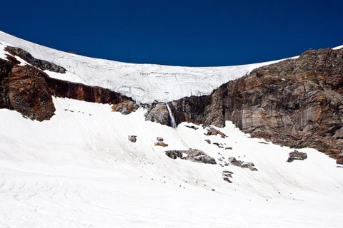 Snow-covered mountainside on Schwarzwandscharte Mountain
