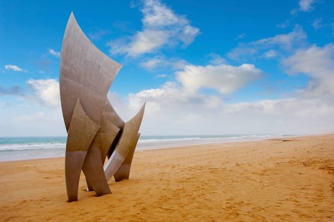 The Polynational Second World War memorial 'Les Braves' by Anilore Banon